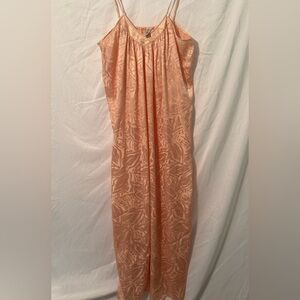 Mary McFadden Peach Textured slip nightgown vintage